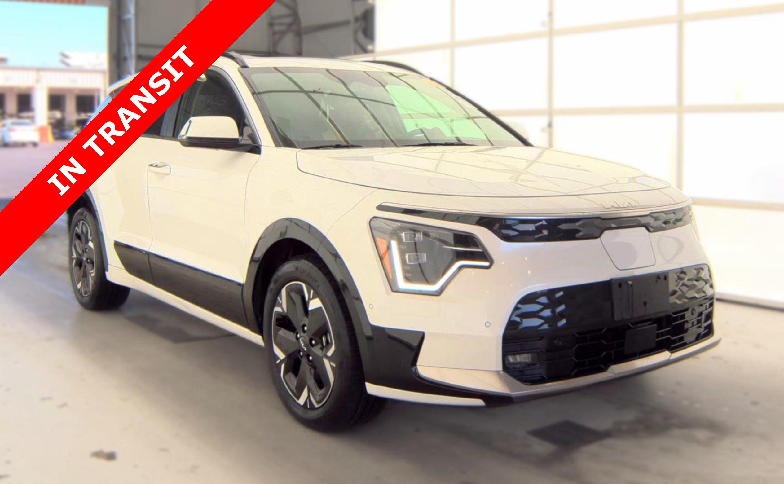 Used 2023 Kia Niro Wave w/ Wave Preserve Package FWD image 3