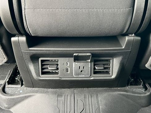 New 2026 GMC Sierra 3500 SLE w/ SLE Value Package image 40