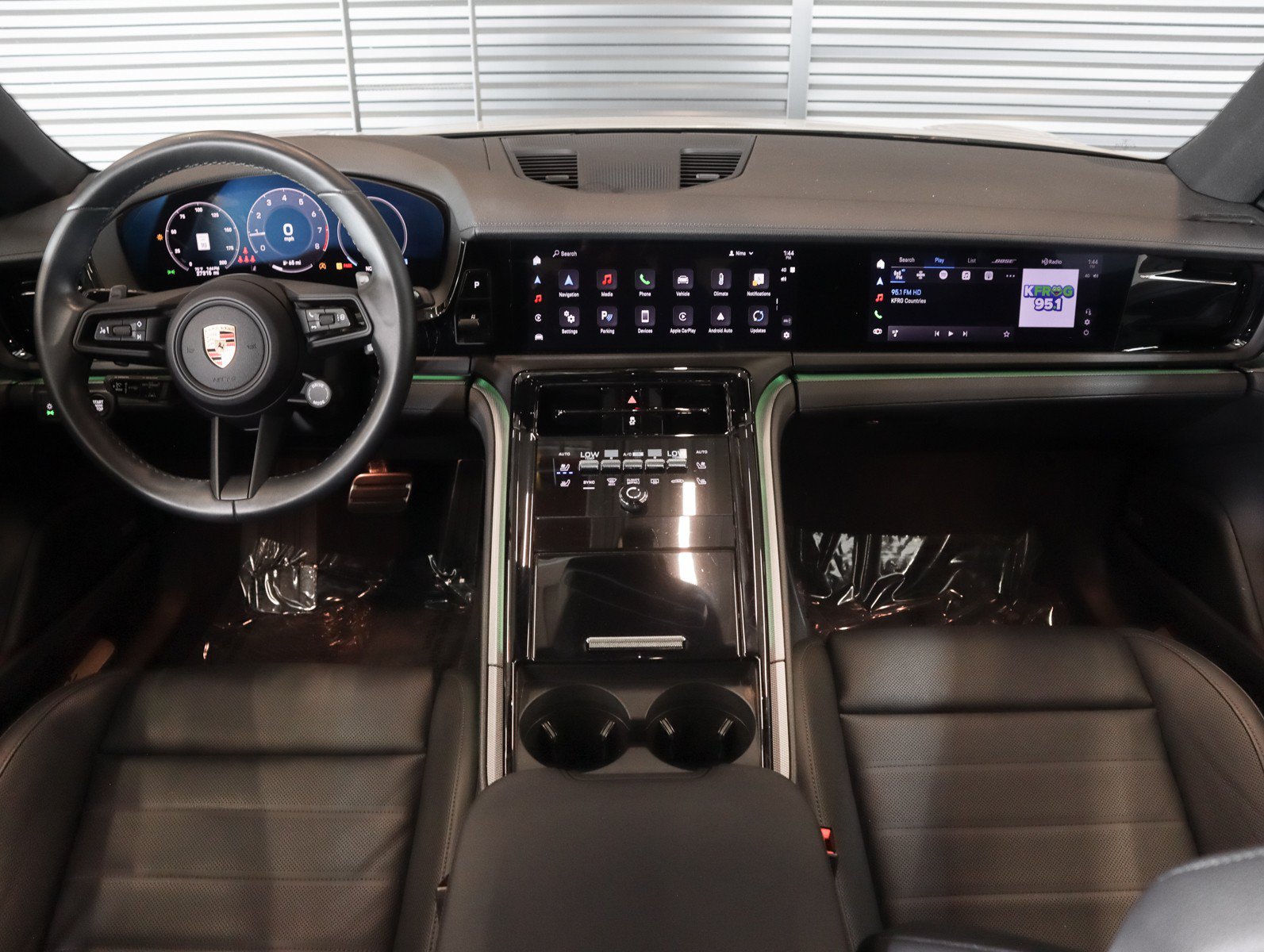 Certified 2024 Porsche Panamera RWD image 16