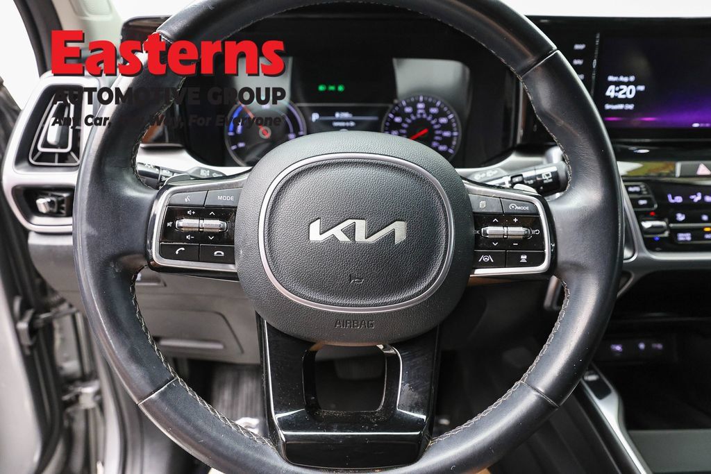 Used 2023 Kia Sorento EX AWD/4WD image 12