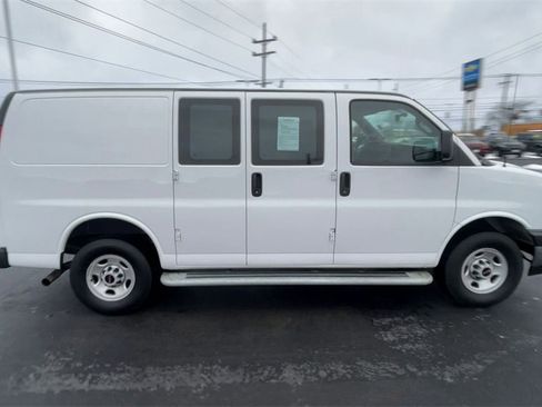 Used 2024 GMC Savana 2500 Work Van w/ Driver Convenience Package image 9