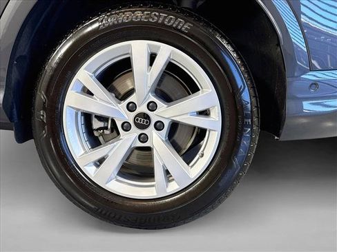 Used 2025 Audi Q5 Premium AWD/4WD image 28