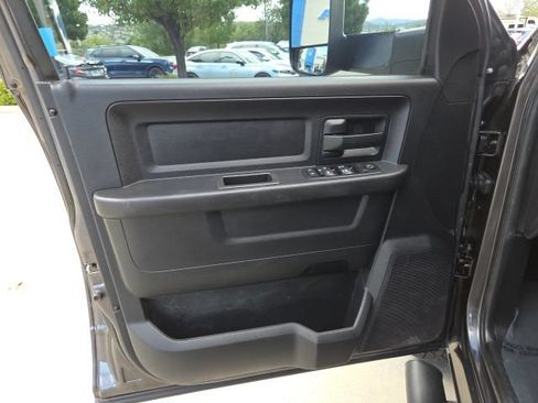 Used 2015 RAM 3500 Tradesman w/ Chrome Appearance Group RWD image 14