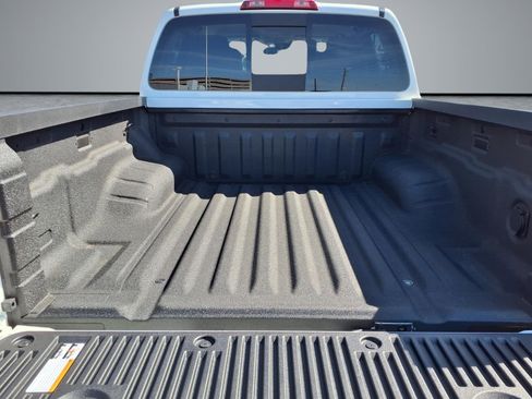 New 2026 Nissan Frontier S image 11