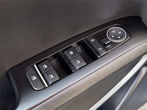 Used 2020 Kia Soul LX image 18