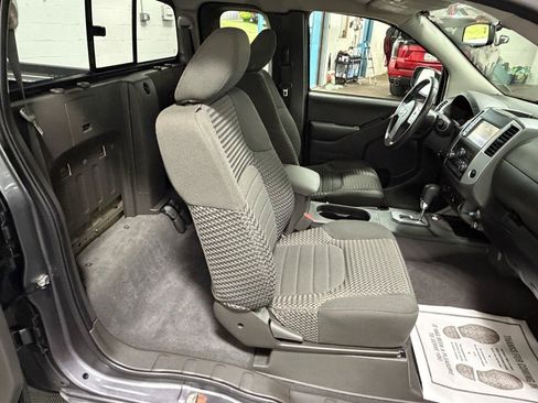 Used 2021 Nissan Frontier SV AWD/4WD image 15