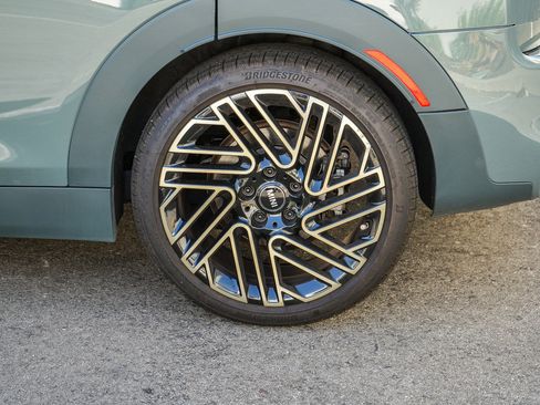 Used 2023 MINI Cooper Clubman S w/ MINI Untold Edition FWD image 12