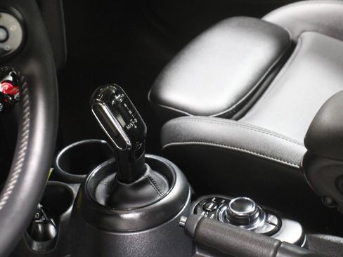 Used 2024 MINI Cooper S FWD image 5