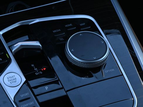 Certified 2025 BMW X5 xDrive40i w/ Premium Package image 21