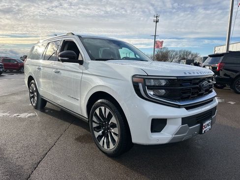 New 2026 Ford Expedition Max Platinum w/ Driver's Package image 2