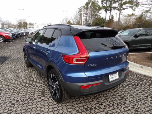 Used 2021 Volvo XC40 T5 R-Design w/ Climate Package image 7