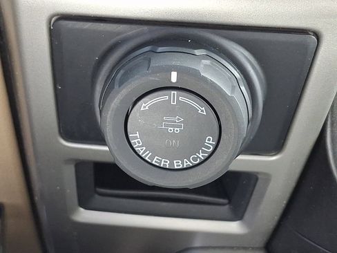 Used 2017 Ford F150 Lariat w/ Equipment Group 502A Luxury AWD/4WD image 28