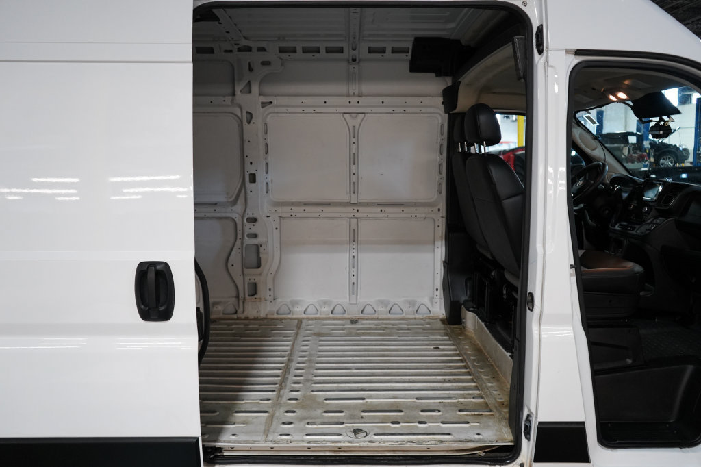 Used 2025 RAM ProMaster 3500 w/ Convenience Group FWD image 17