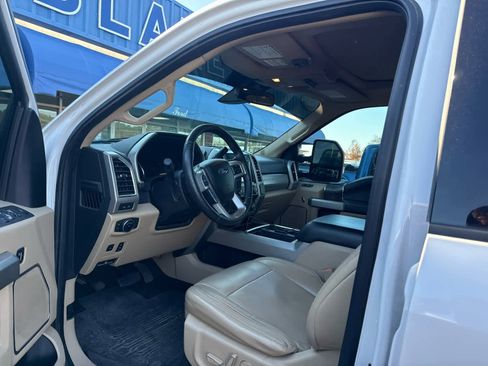 Used 2018 Ford F250 Lariat w/ Lariat Ultimate Package image 6