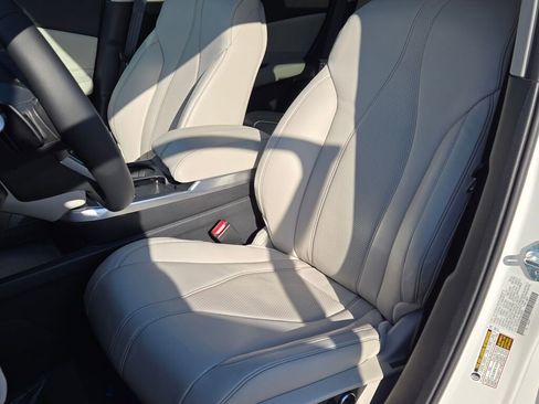 Used 2025 Acura RDX w/ Technology Package image 24