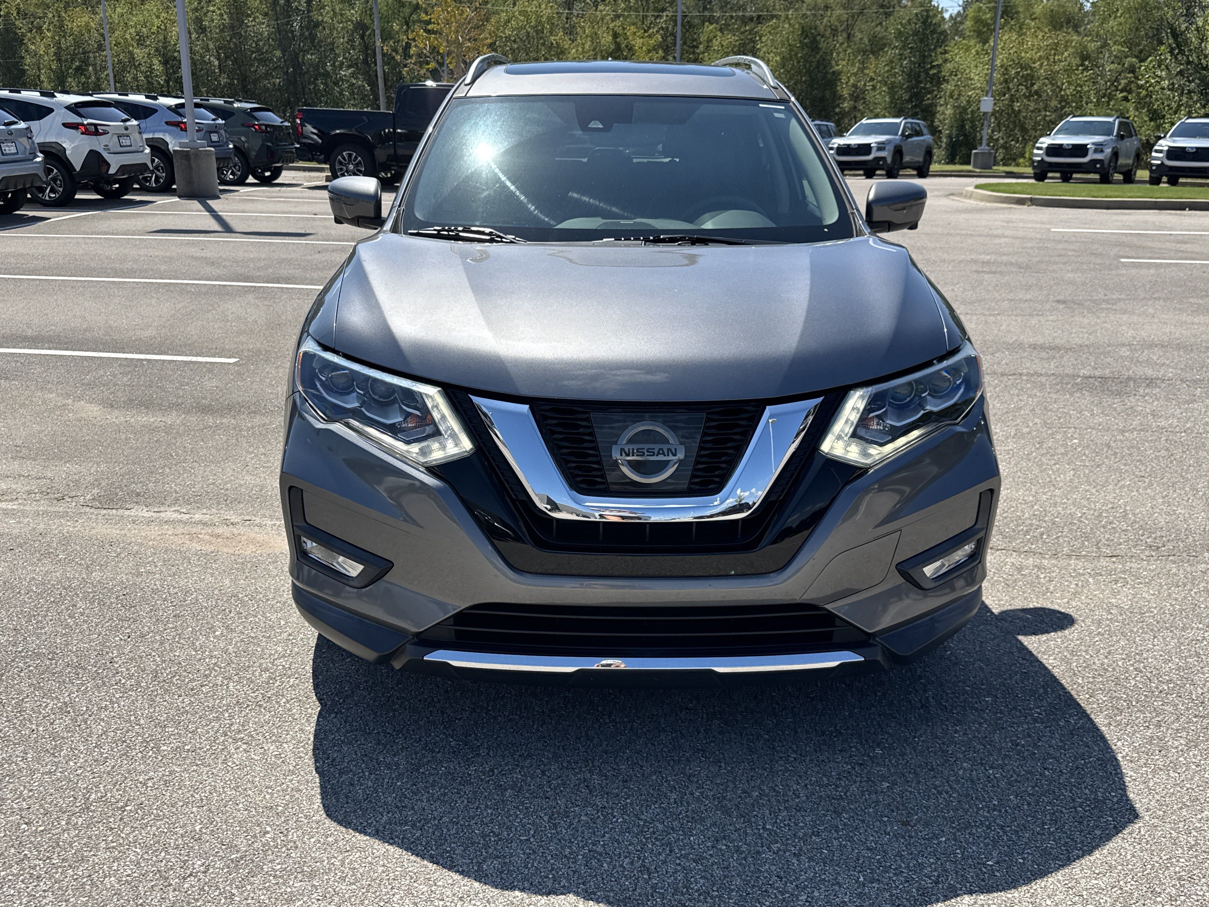 Used 2017 Nissan Rogue SL w/ SL Premium Package FWD image 8