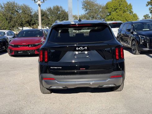 New 2026 Kia Sorento S image 5