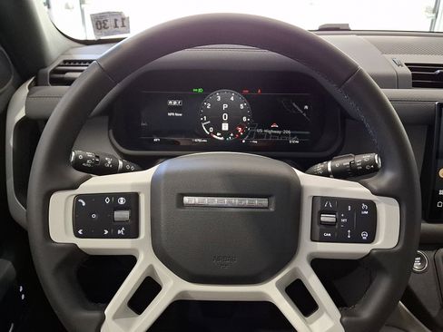 Certified 2025 Land Rover Defender 110 S AWD/4WD image 19