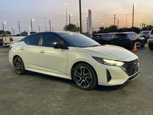 Used 2024 Nissan Sentra SR image 2