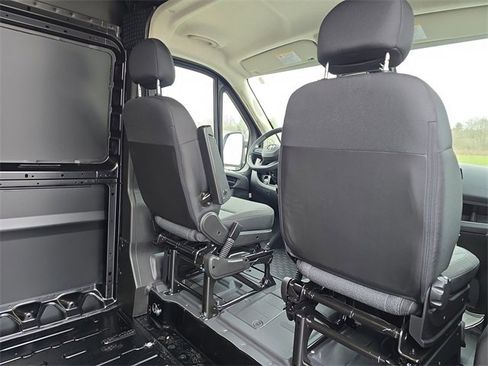 New 2025 RAM ProMaster 3500 w/ Quick Order Package 22G SLT image 15