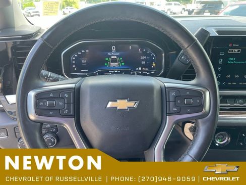 Used 2023 Chevrolet Silverado 1500 LT AWD/4WD image 13