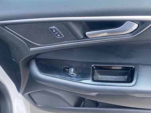 Used 2015 Ford Edge SEL w/ Equipment Group 201A FWD image 30