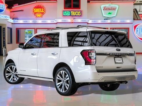 Used 2021 Ford Expedition Platinum image 4
