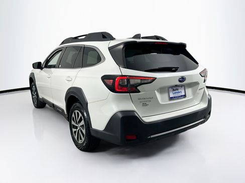 Used 2023 Subaru Outback Premium AWD/4WD image 7