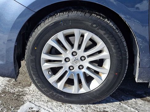 Used 2015 Toyota Sienna XLE Premium image 10