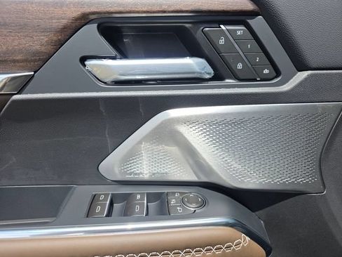 New 2026 GMC Acadia Denali Ultimate AWD/4WD image 25