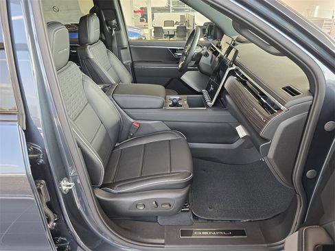 New 2025 GMC Sierra EV Denali image 28