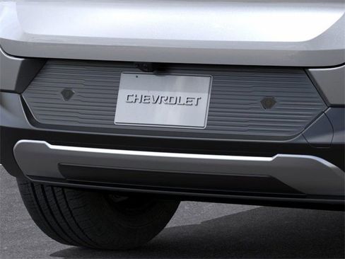 New 2025 Chevrolet Equinox EV LT image 14
