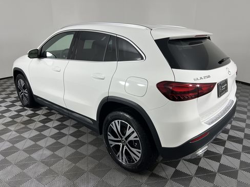 New 2026 Mercedes-Benz GLA 250 4MATIC image 10