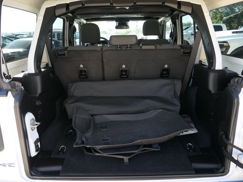 Used 2024 Jeep Wrangler Unlimited image 22