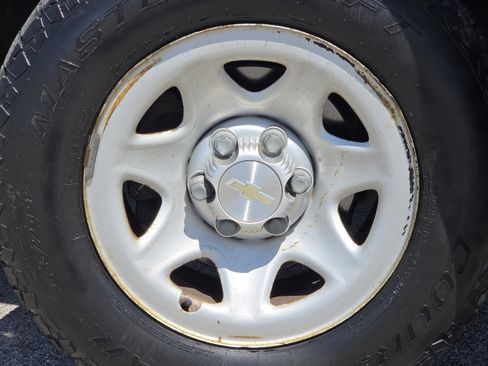Used 2016 Chevrolet Silverado 1500 W/T AWD/4WD image 6