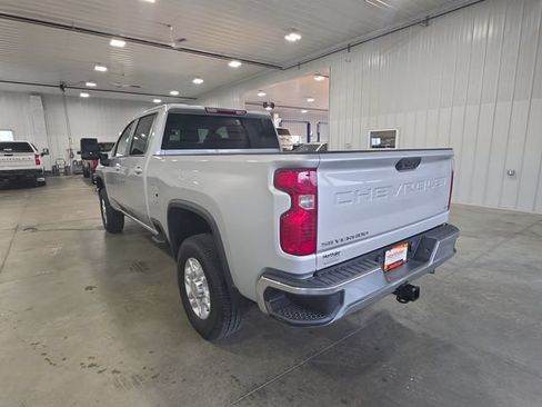 Used 2022 Chevrolet Silverado 3500 LT w/ Convenience Package AWD/4WD image 6