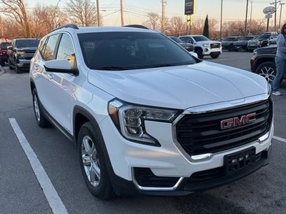 Used 2022 GMC Terrain SLE w/ Driver Convenience Package
