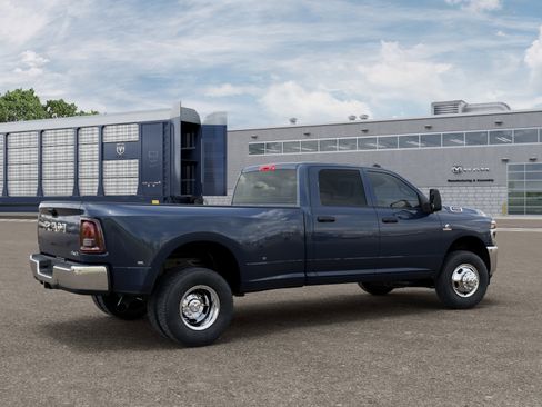 New 2026 RAM 3500 Tradesman AWD/4WD image 21