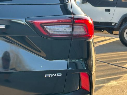 Used 2025 Ford Escape Active image 10