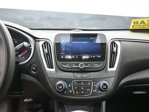 Used 2025 Chevrolet Malibu LT FWD image 25