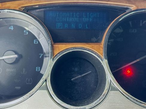 Used 2011 Buick Enclave CXL AWD/4WD image 16