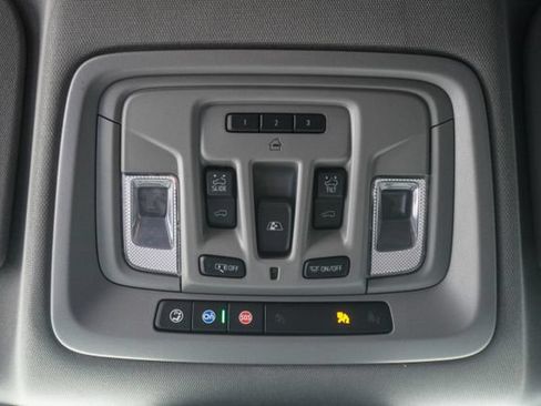 Used 2024 GMC Sierra 3500 Denali AWD/4WD image 26