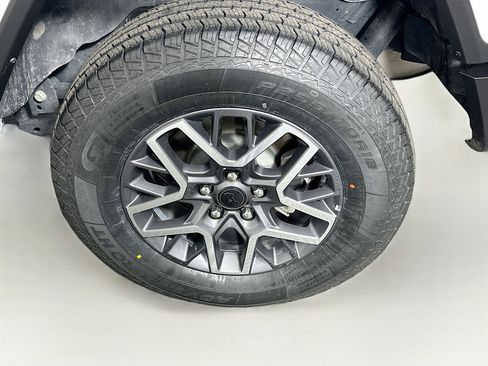 Used 2025 Jeep Wrangler Unlimited Sahara AWD/4WD image 11