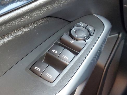 Used 2024 Chevrolet Trax LS w/ LS Convenience Package image 15