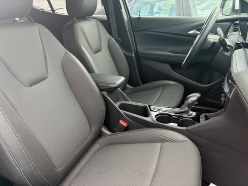 Used 2025 Buick Encore GX Preferred image 36