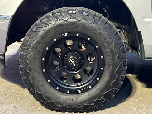 Used 2017 RAM 1500 Classic SLT image 33