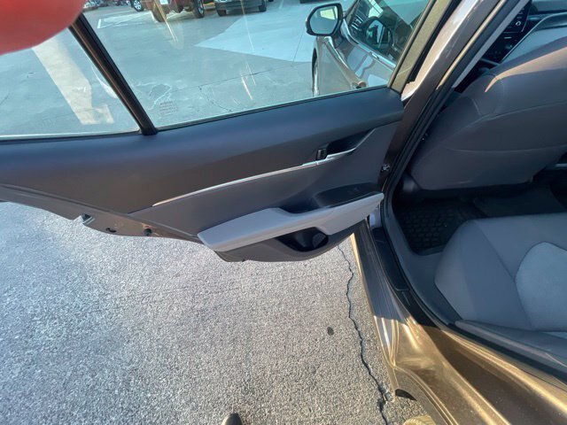 Used 2024 Toyota Camry LE FWD image 40