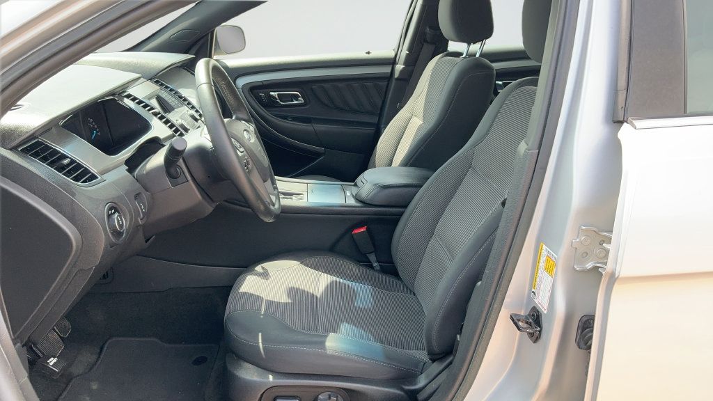 Used 2016 Ford Taurus SEL FWD image 15