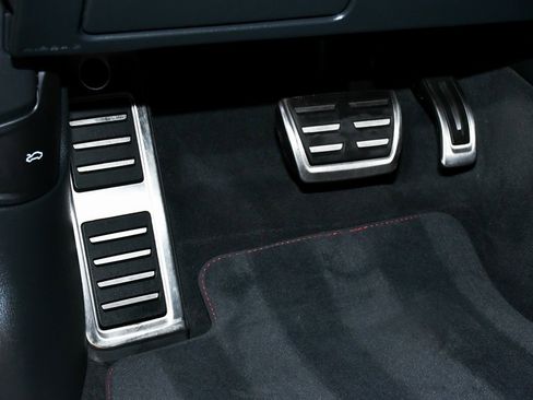 Used 2023 Audi RS 7 Sportback w/ Black Optic Package image 31