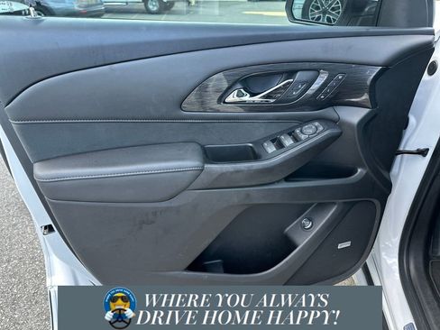 Used 2023 Chevrolet Traverse High Country w/ LPO, Cargo Package image 10